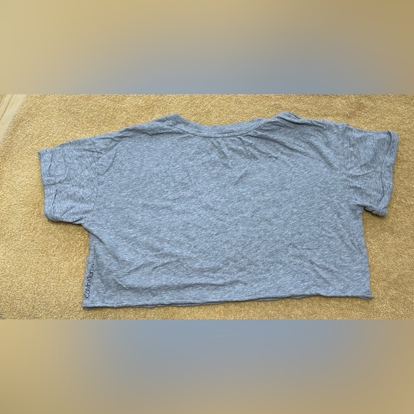 Calvin Klein Cropped Top - Picture 2 of 3